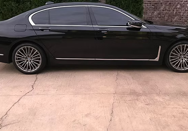 BMW 740i Sedan